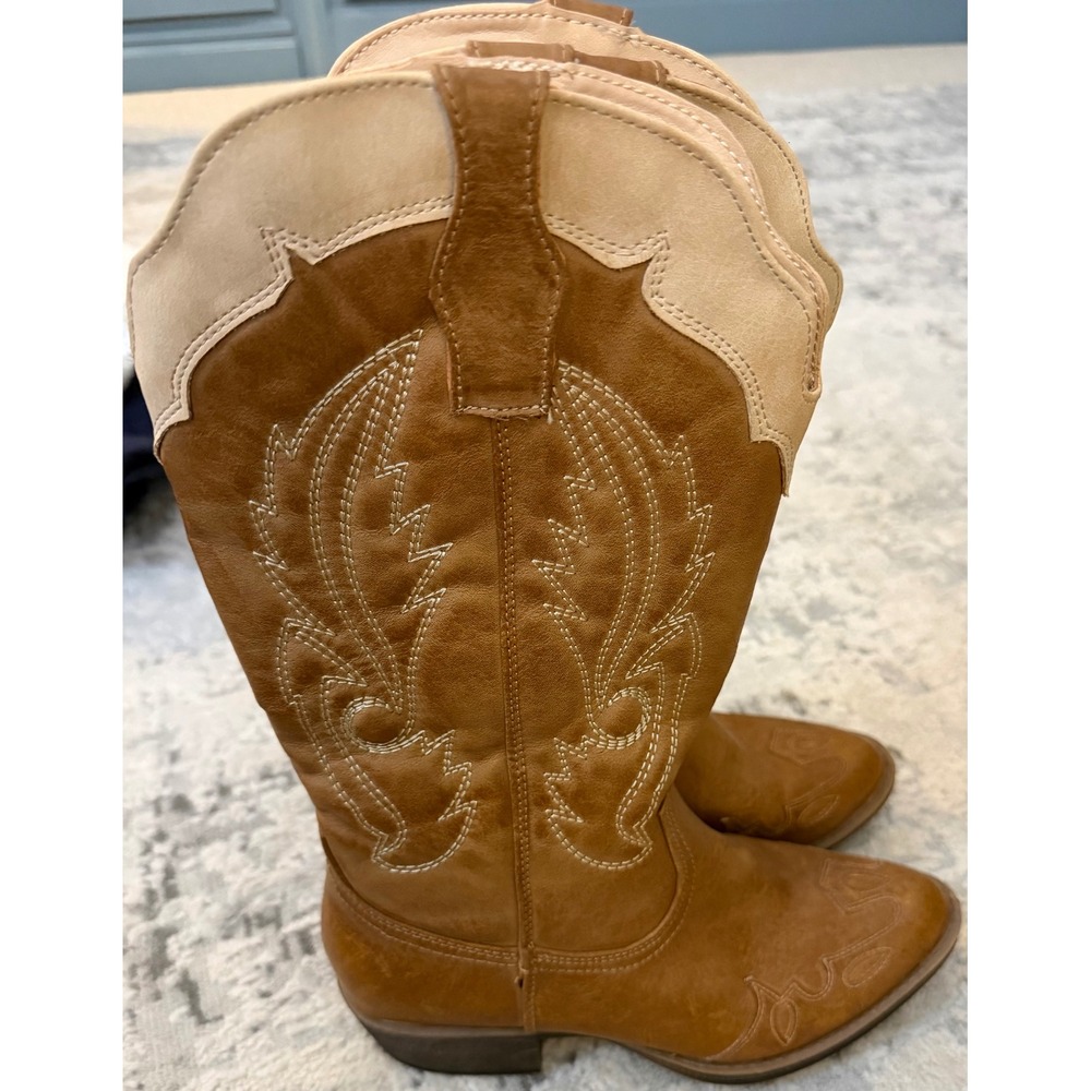 Cisco Tan Western Cowboy Boots Women 6M Tall Pointed Toe Embroidered Pull On - Picture 3 of 7